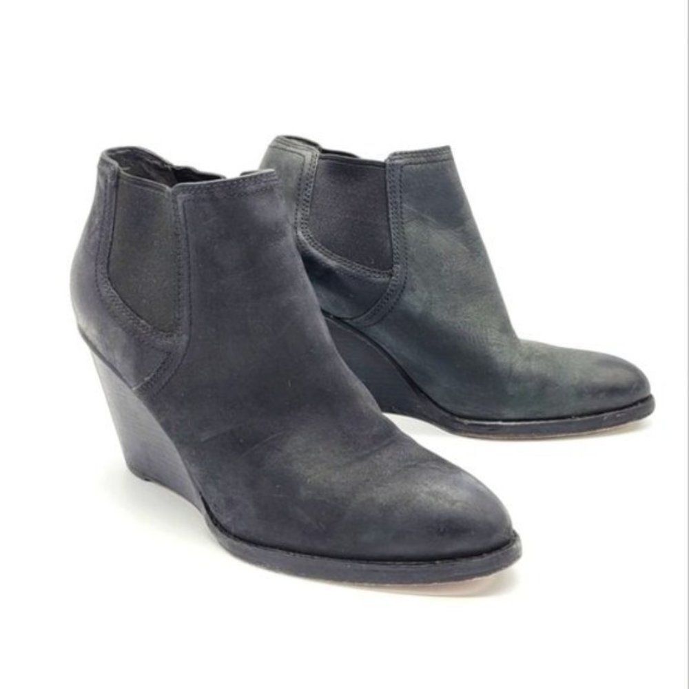 Cole Hann balthasar gored leather black wedge heel ankle boots Size 8